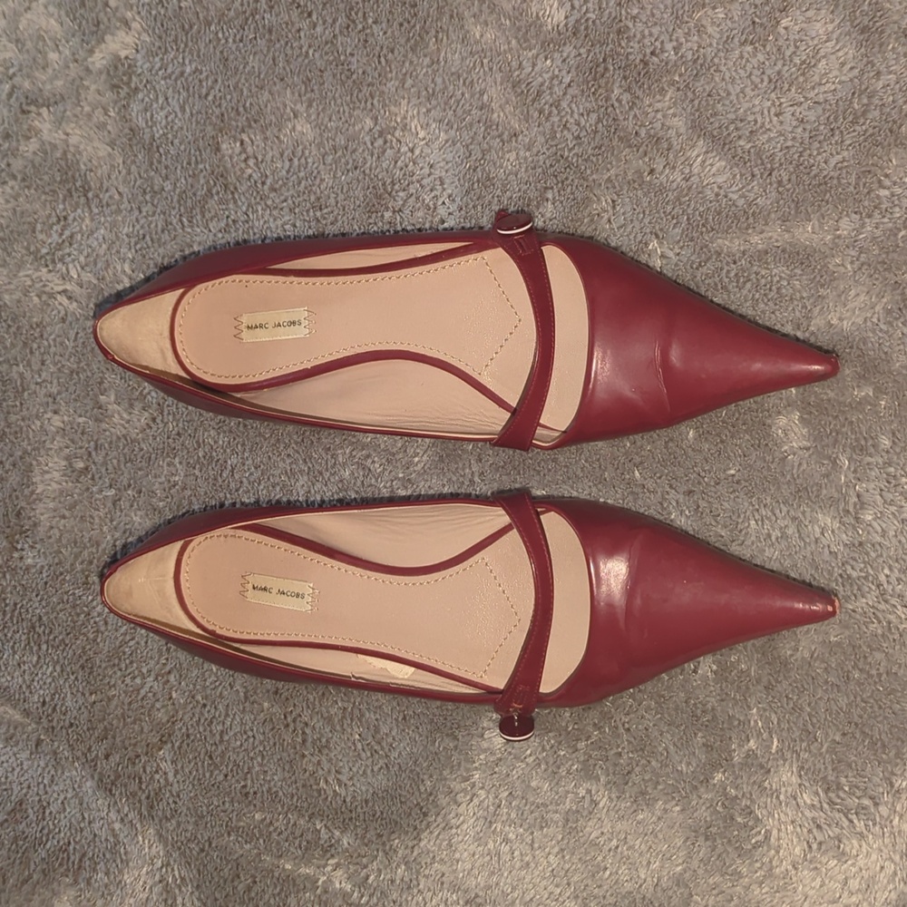 Marc Jacobs Pointed Patent Leather Flats